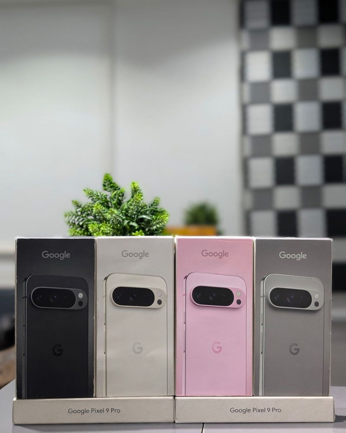 Google Pixel 10, Unlocked, A+ Grade Pre-owned/used image 2